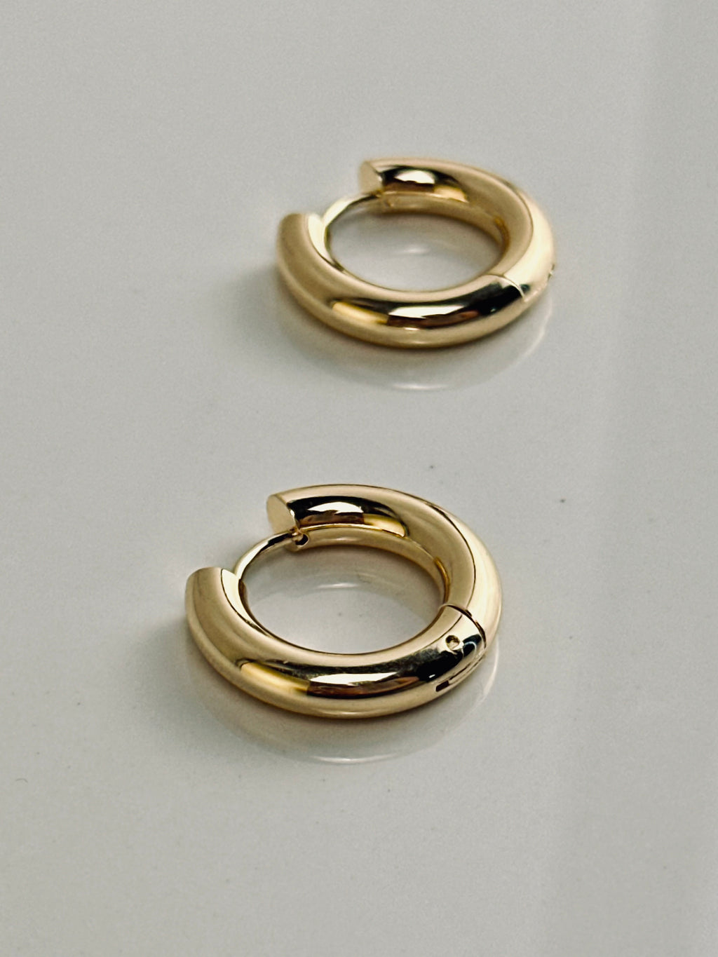 18k gold plated hoop earrings – tarnish-resistant and hypoallergenic