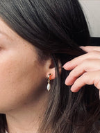 Freshwater pearl dangle earrings – hypoallergenic gold plated design