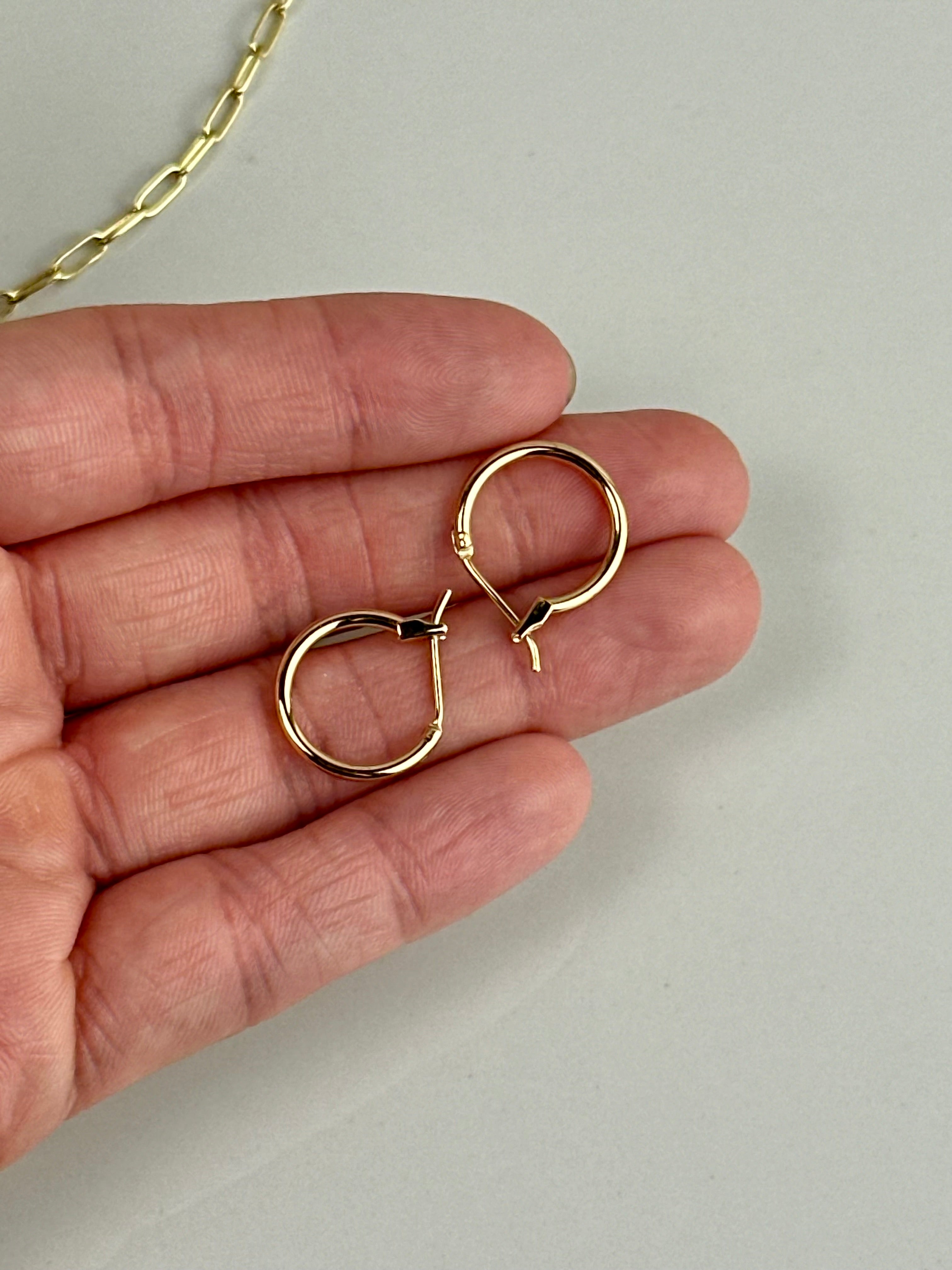 15mm gold-plated hoop earrings – lightweight, hypoallergenic, and tarnish-resistant