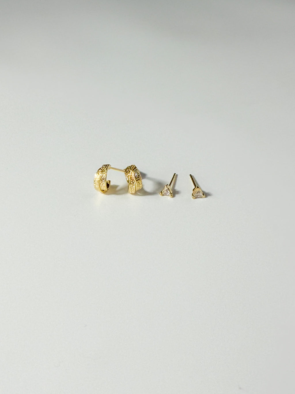 Lucía Set, textured double c-hoops and cz triangle studs, 18k gold filled